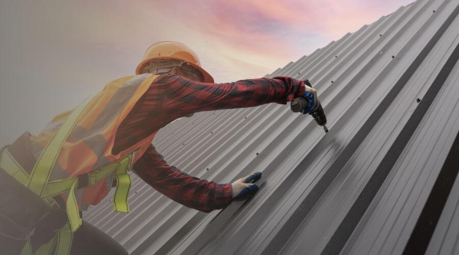 Professional gutter cleaning in Clendenin, WV